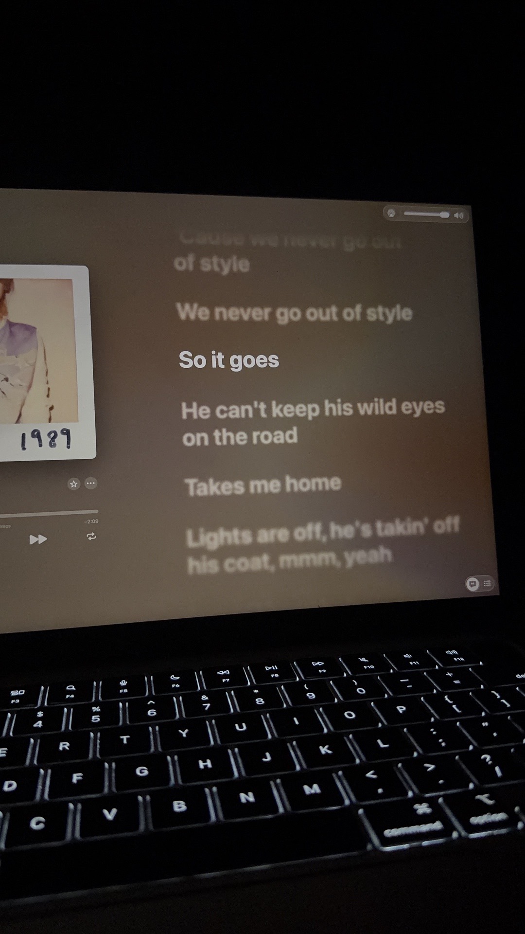 @🌌🎧musicallyrics🎶💿
