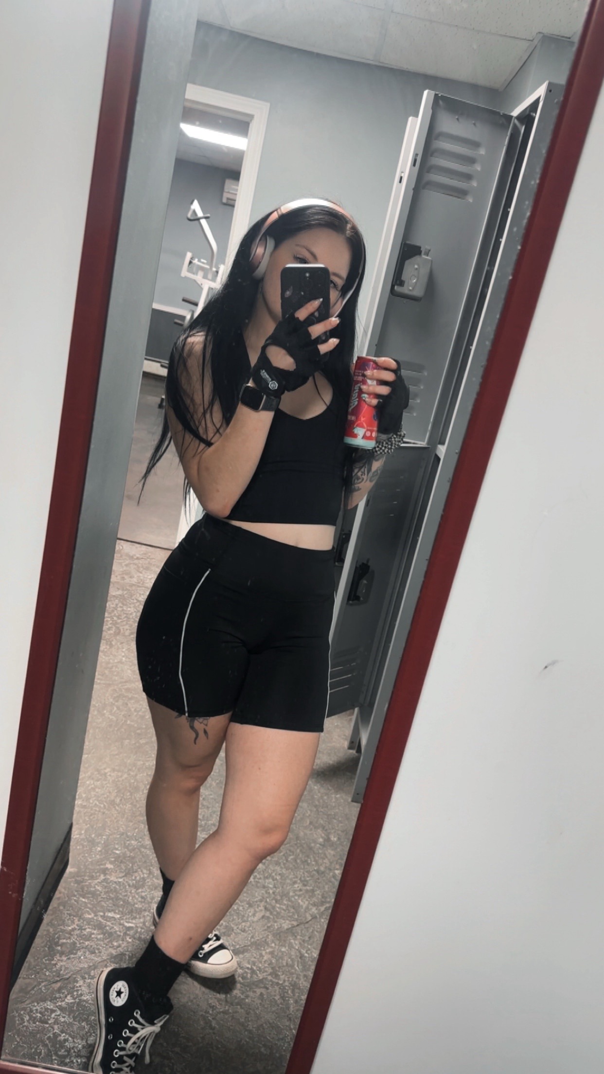 @Marissa 🖤🤘🏼