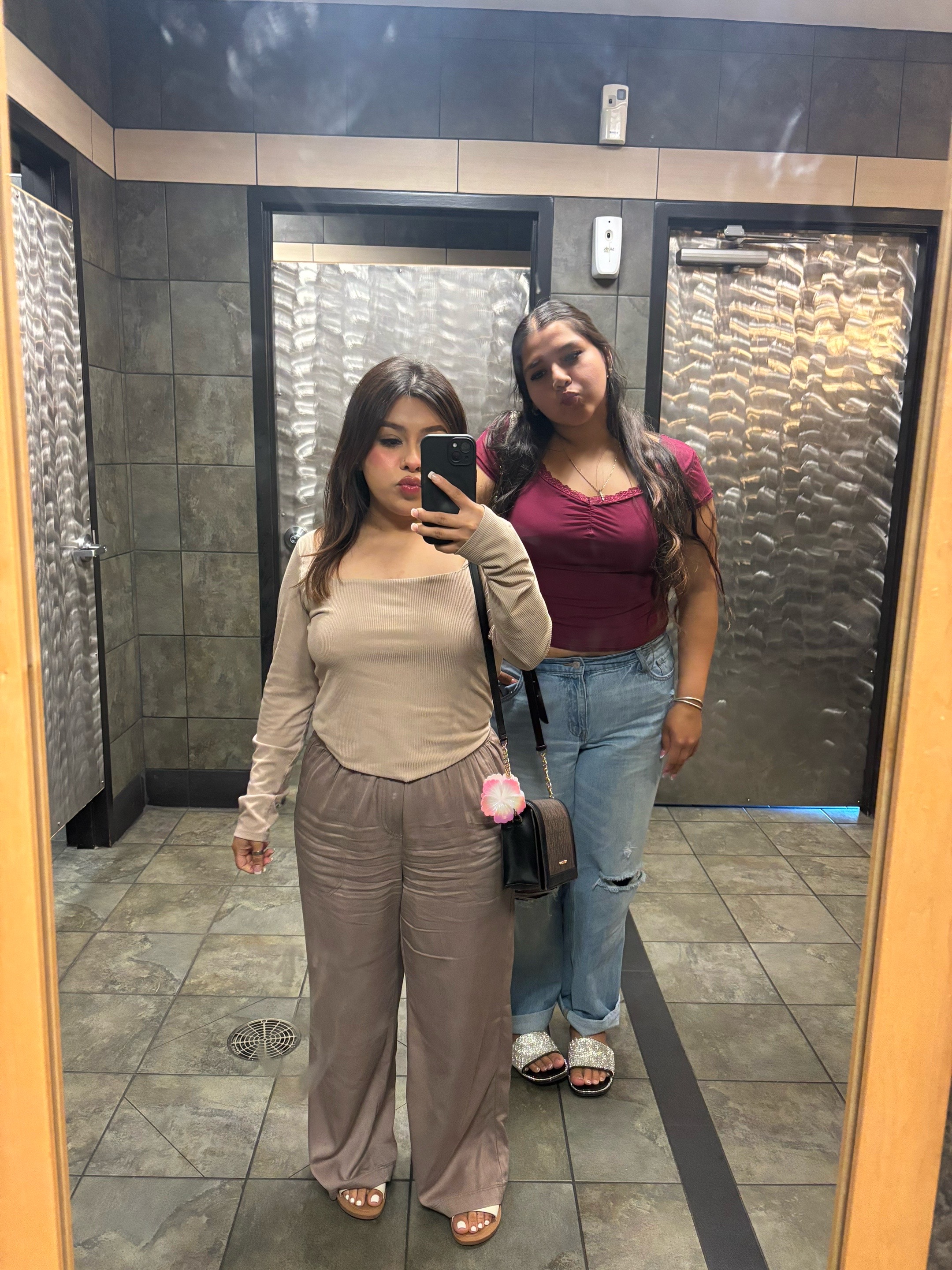 @Yesi 🦋🪄