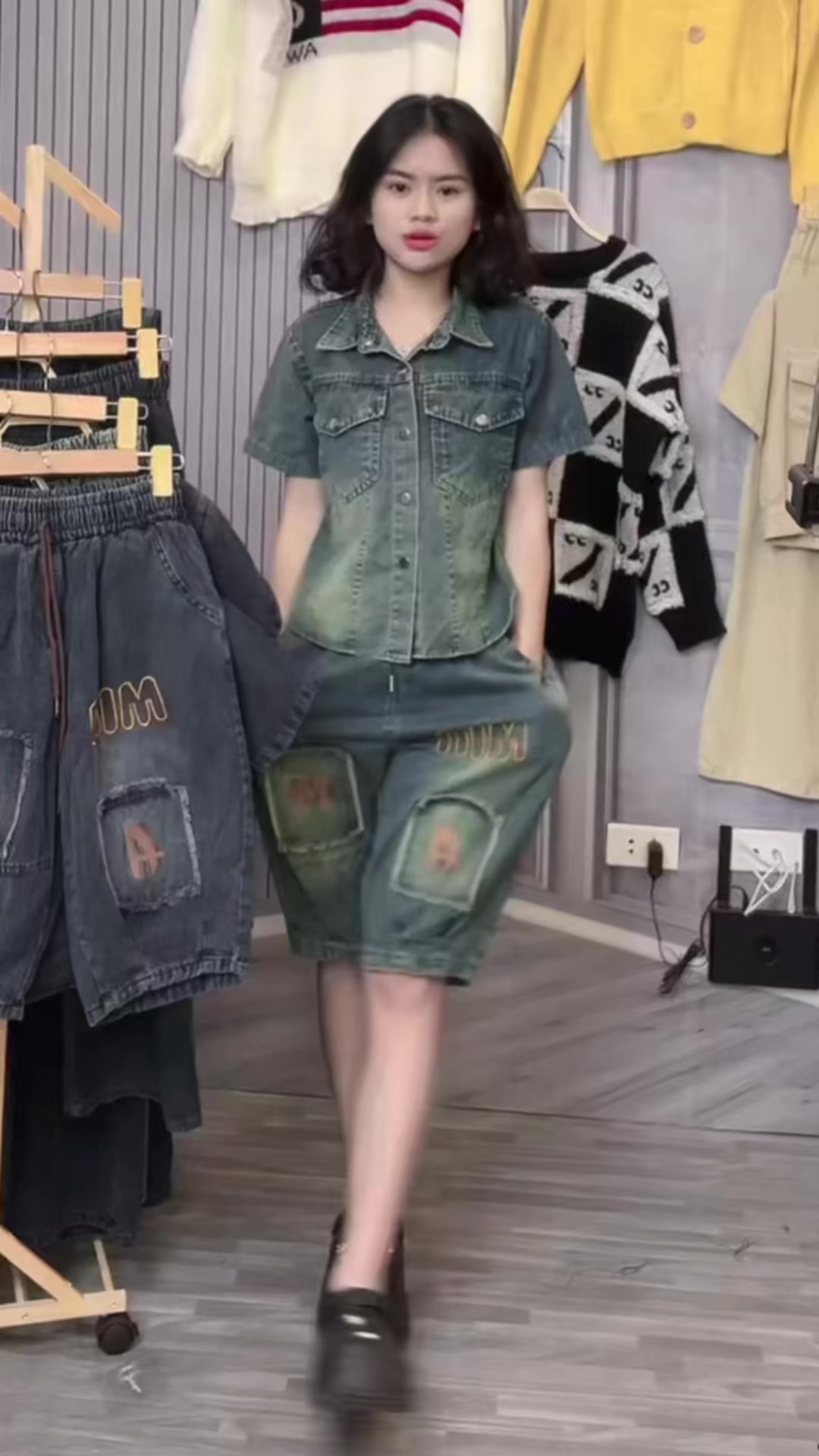 @Lela2002