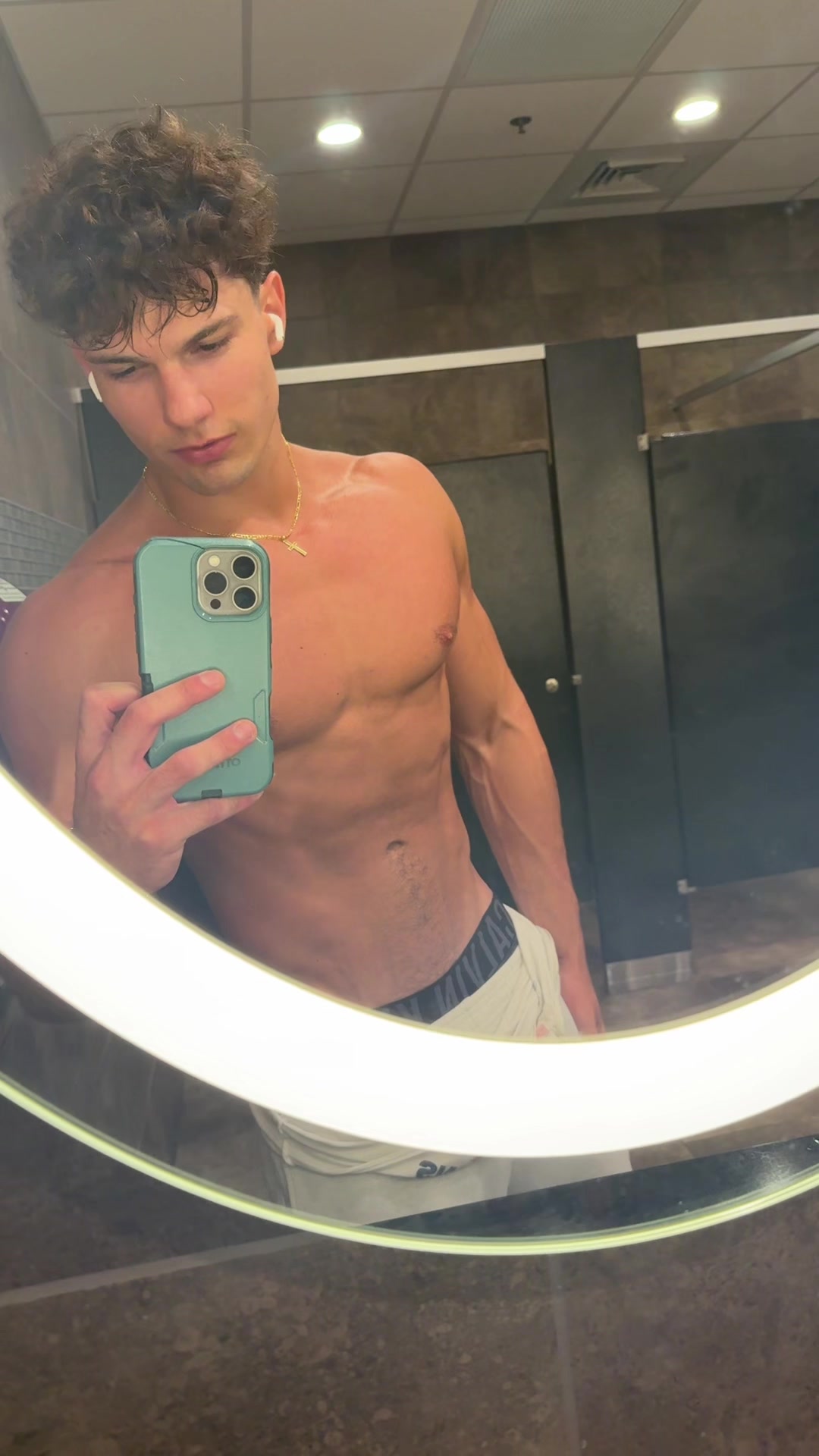 @Zachariah.Kershner🔱