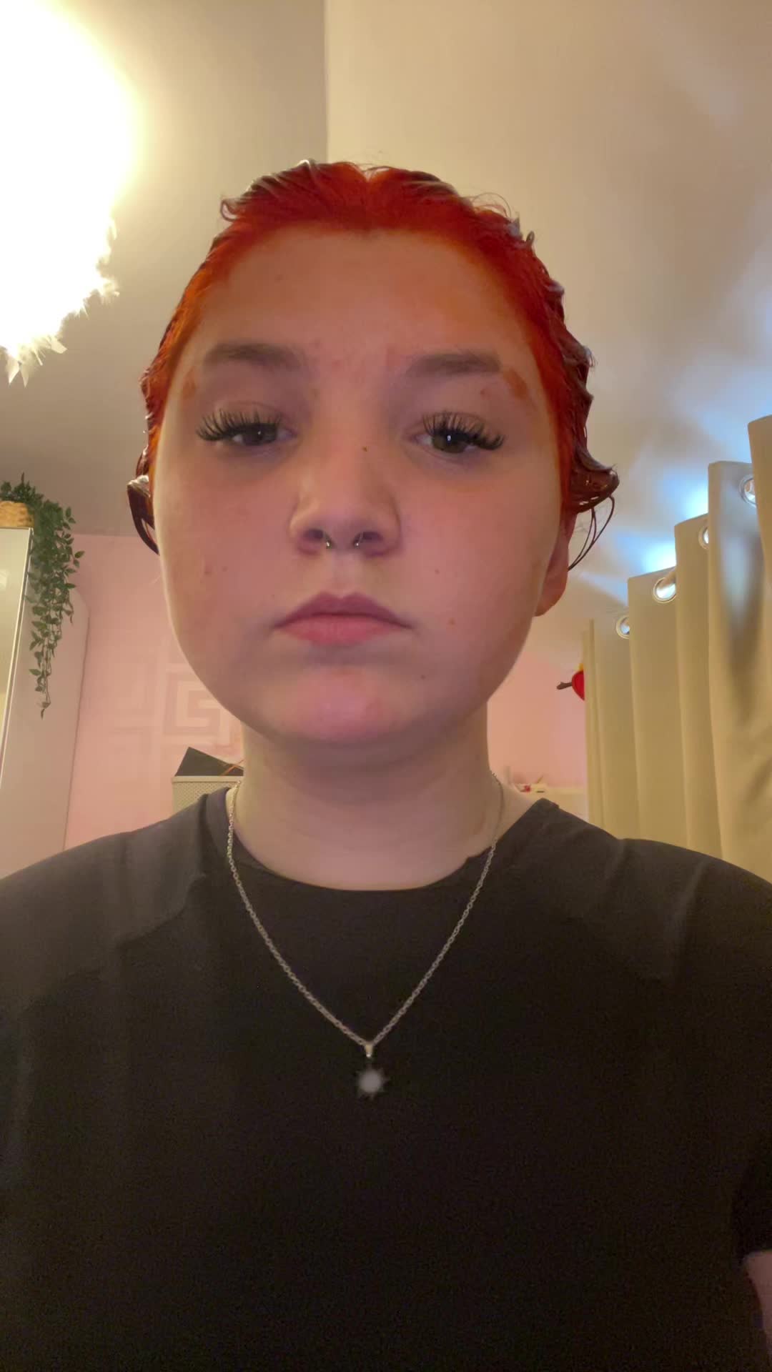 @𖣂