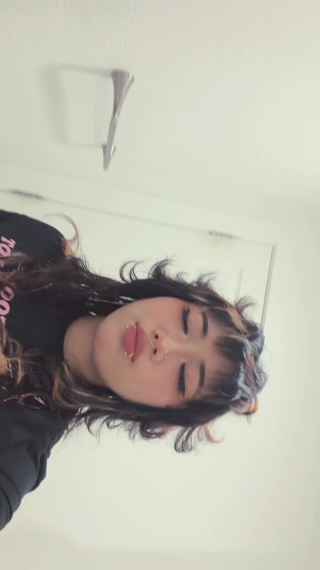 @Vy ✦