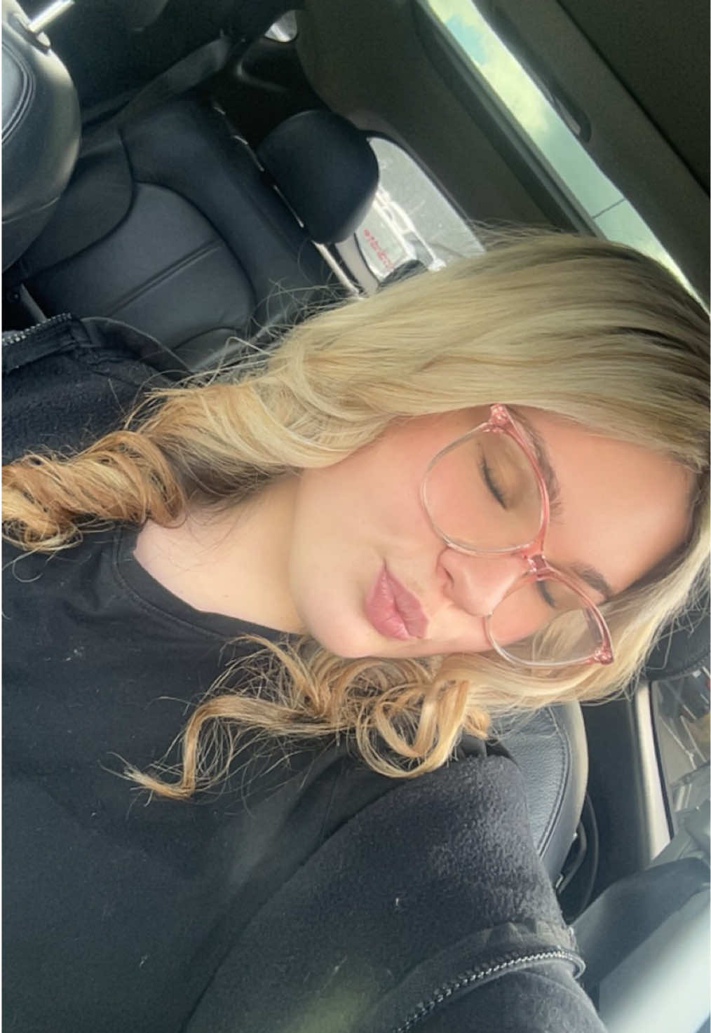 @siennaskye.comm