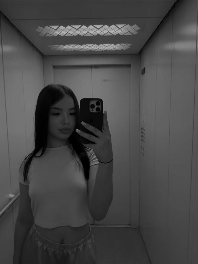 @Adelina🎀