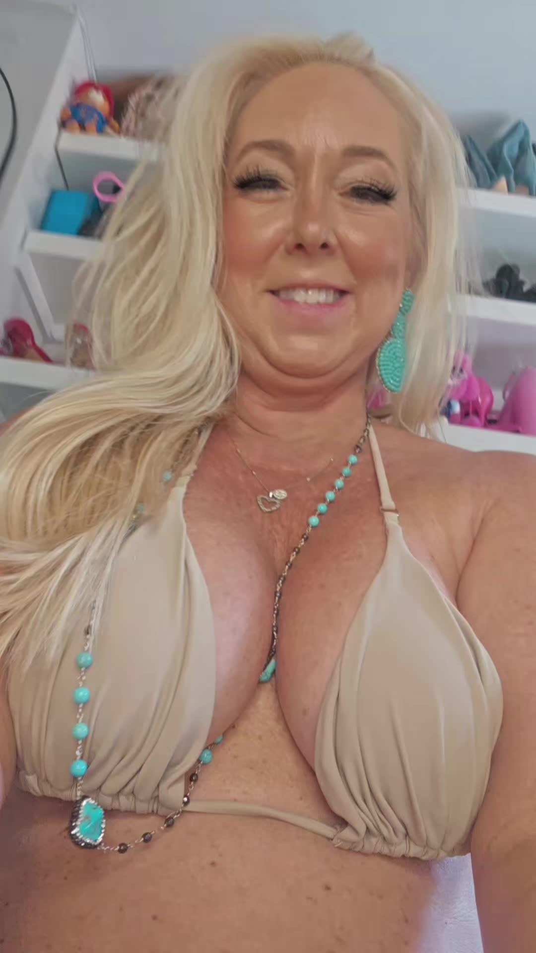 @Tonyaland12/naughtytonya12