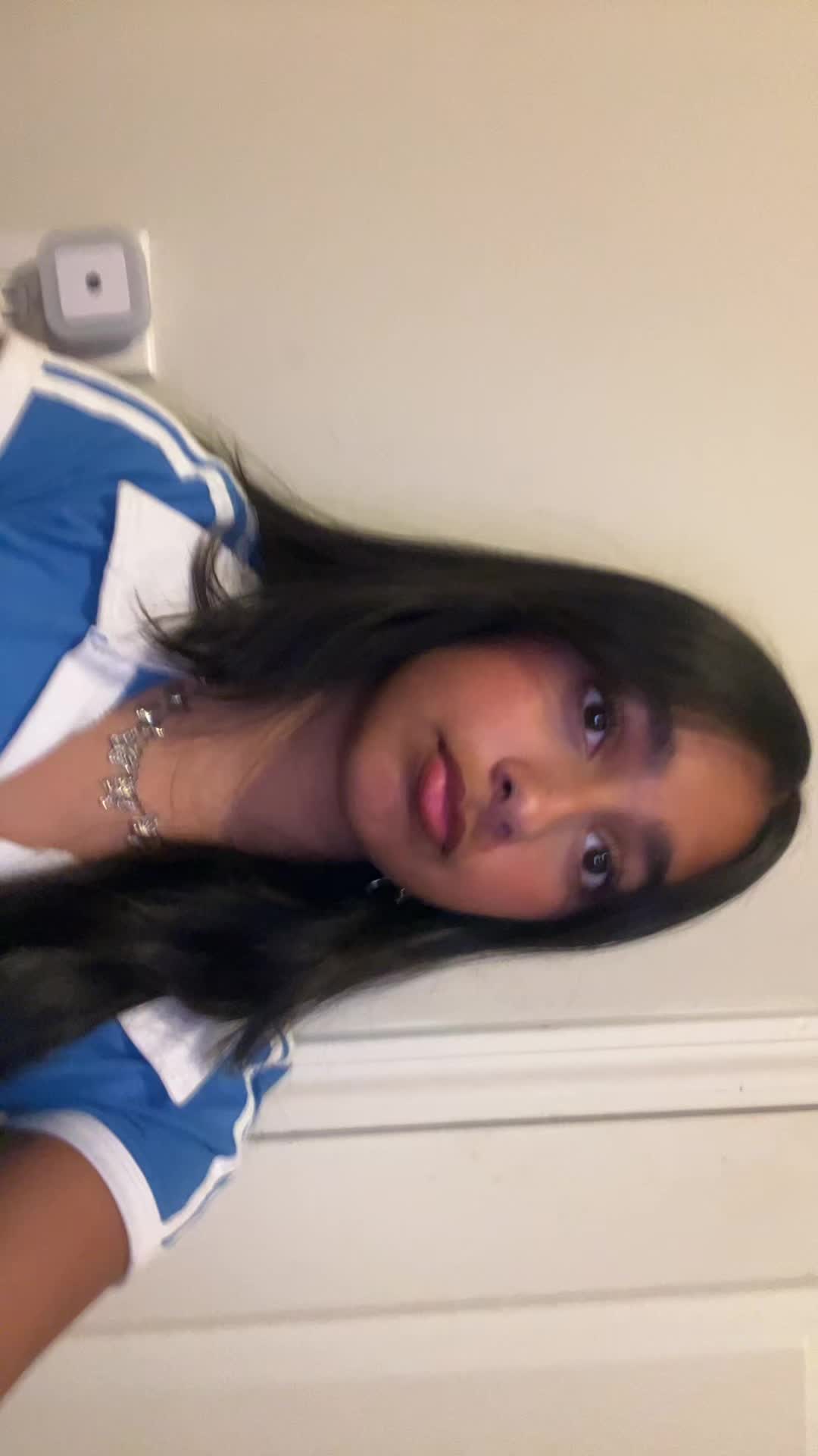 @Diya_SPAMMM