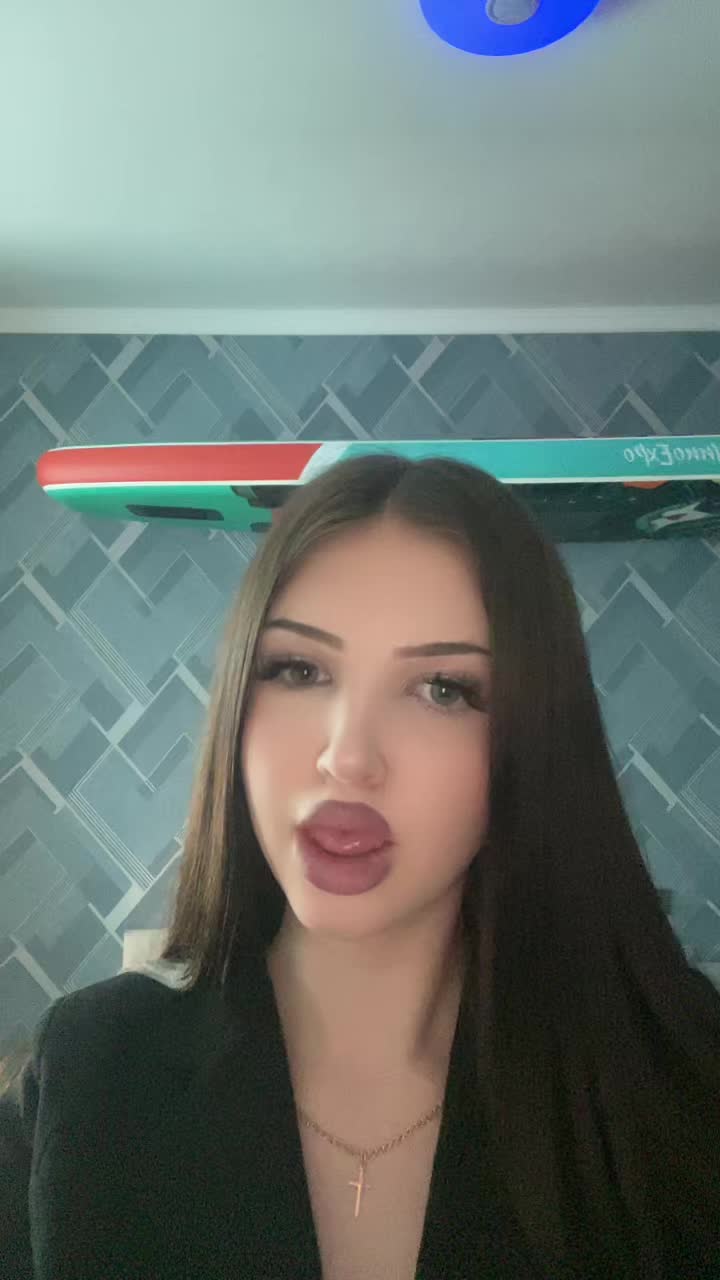 @🍷