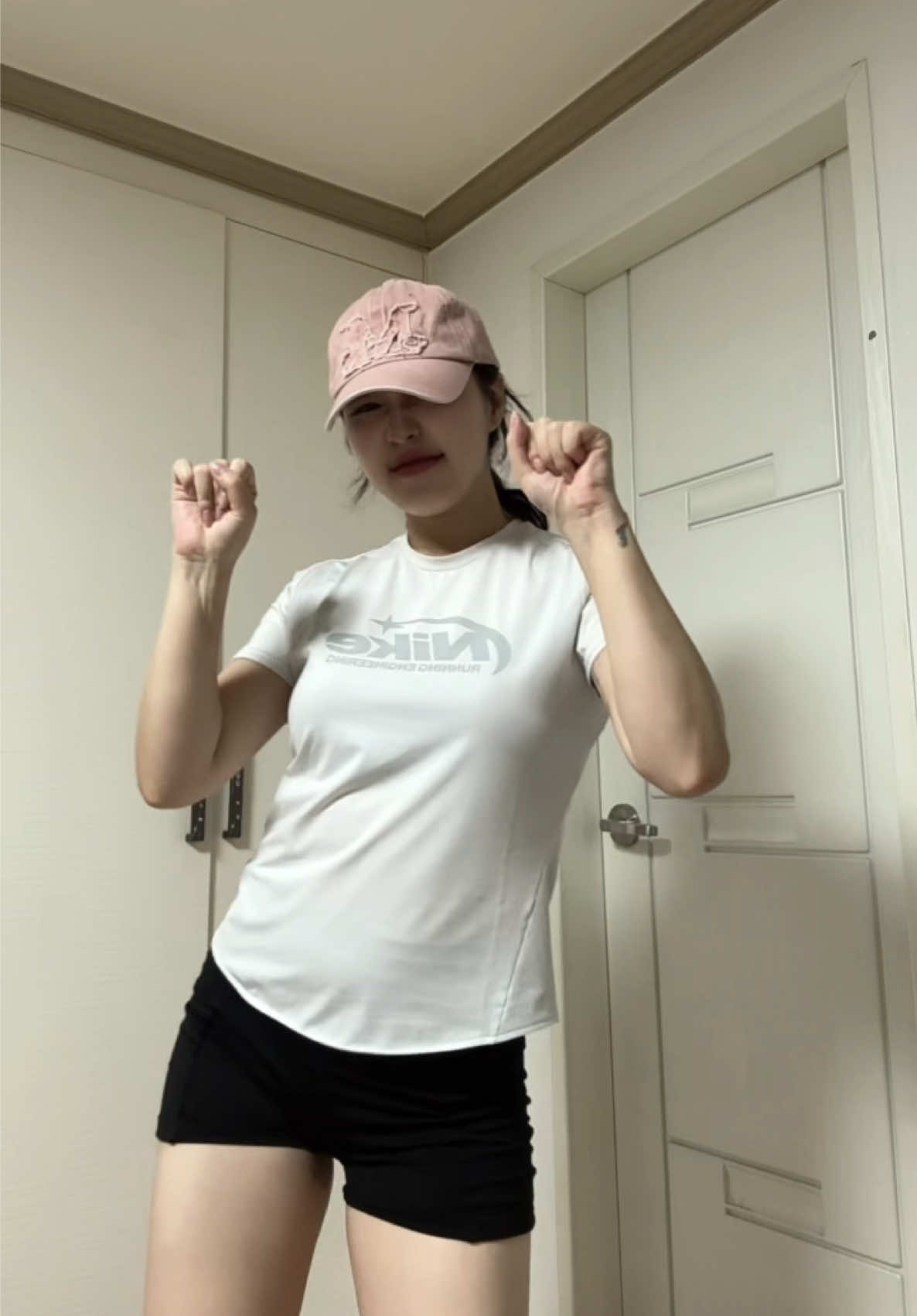 @anoey