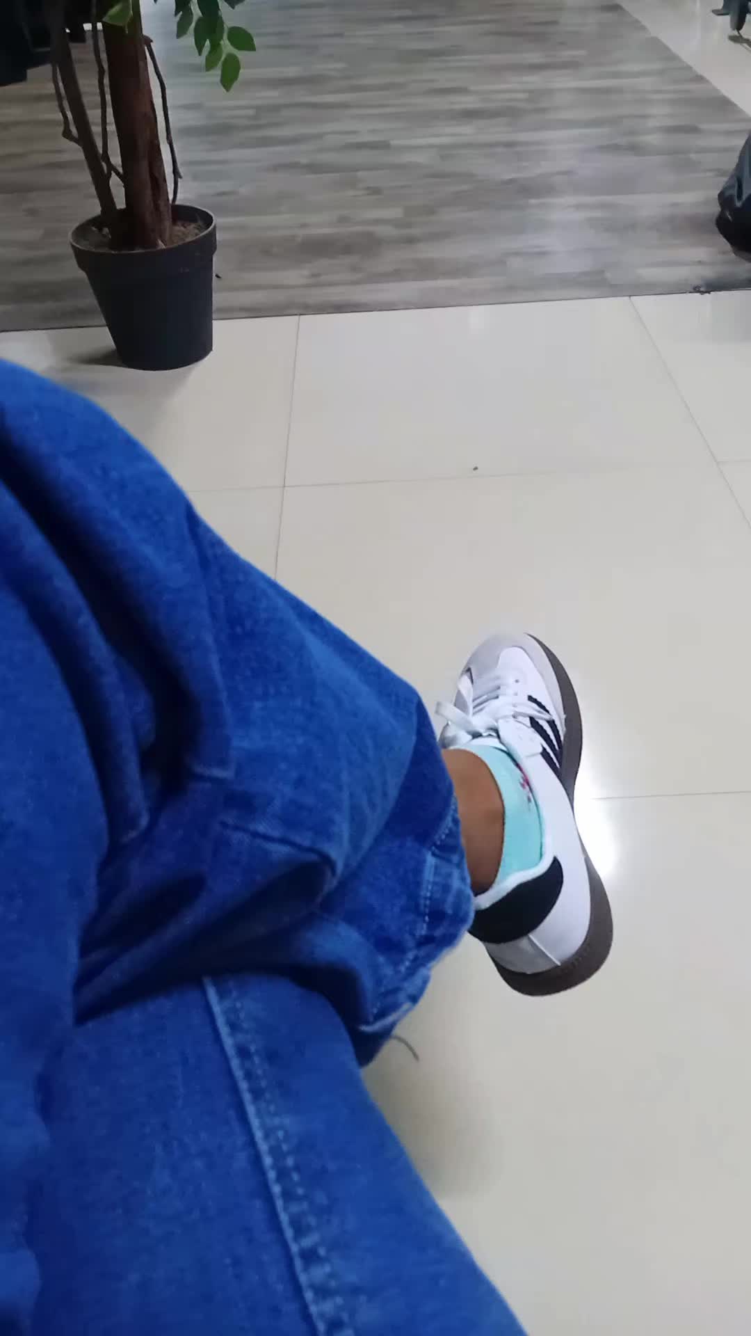 @happy gal 256