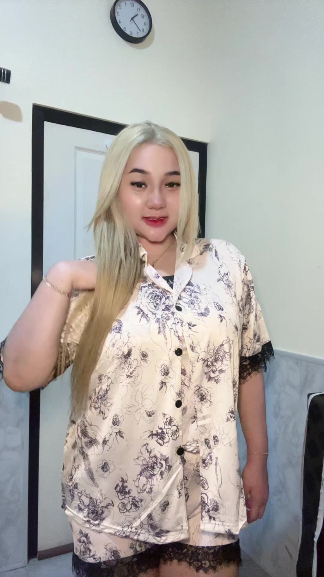 @inisintottyy