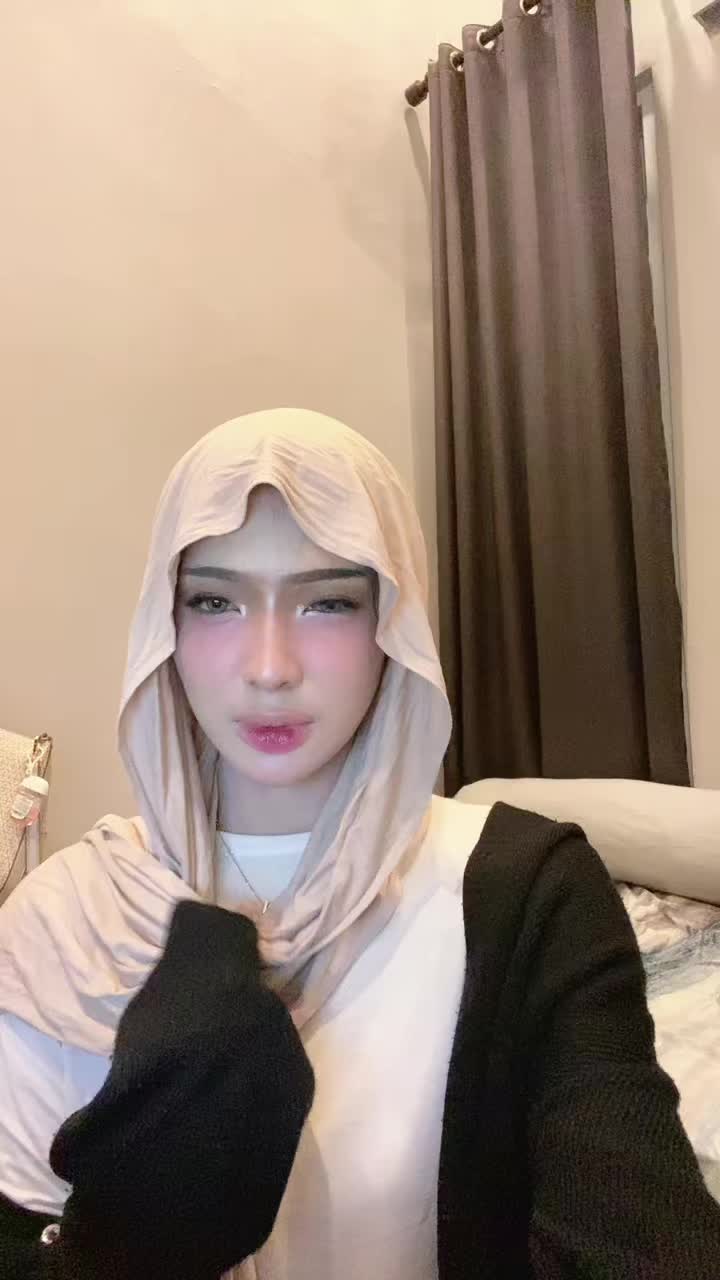 @نبيلة