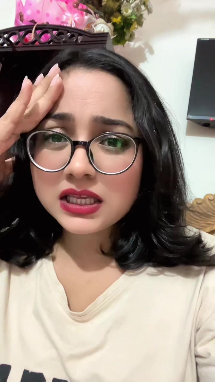 @Miss Poison💊🐍