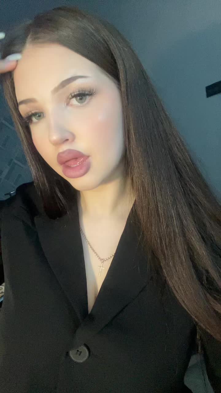 @🍷