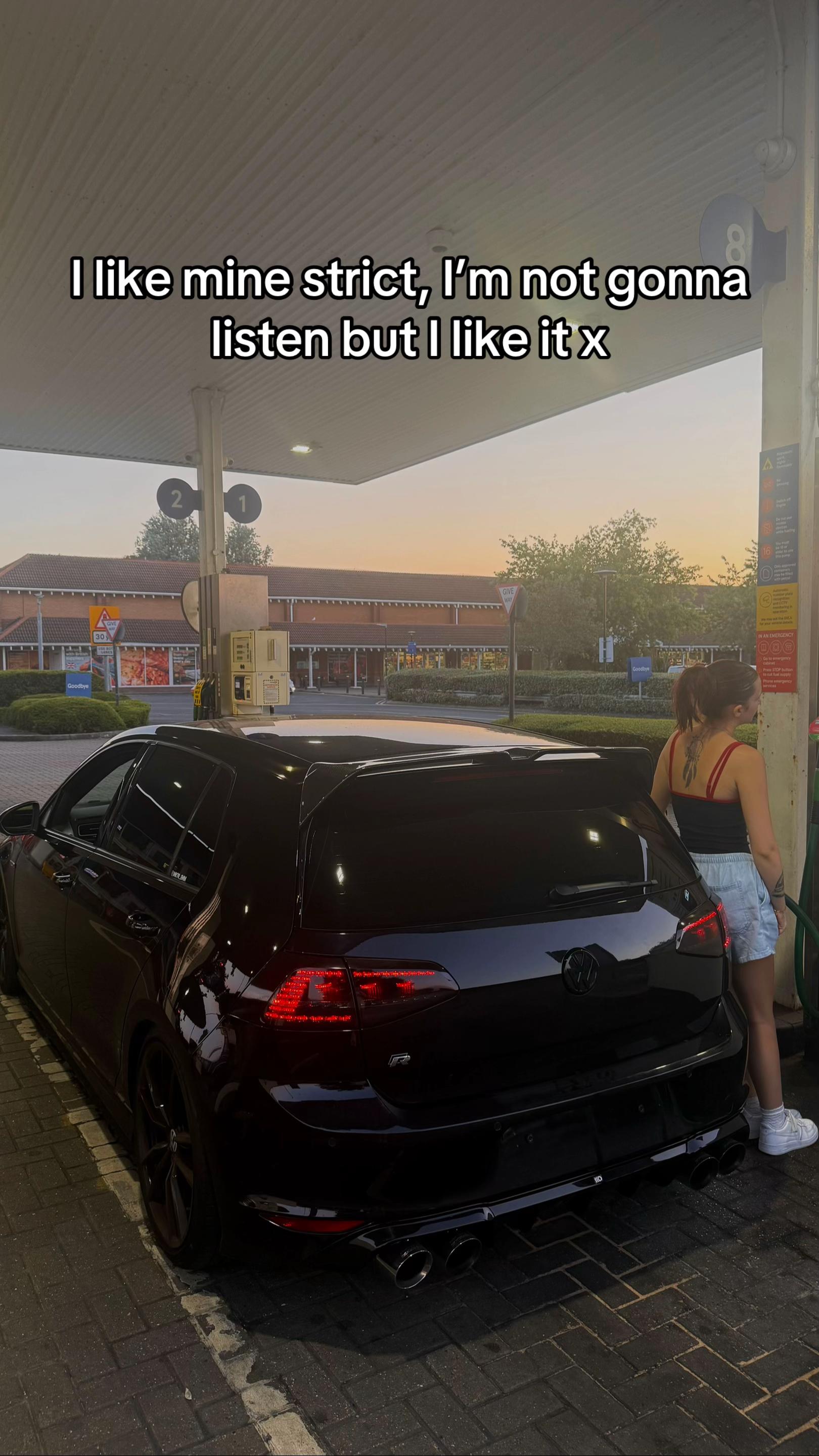 @Mk7r_emm