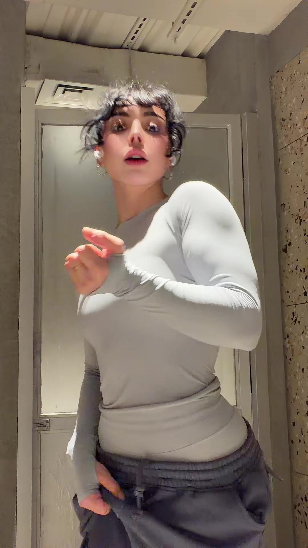 @ساره