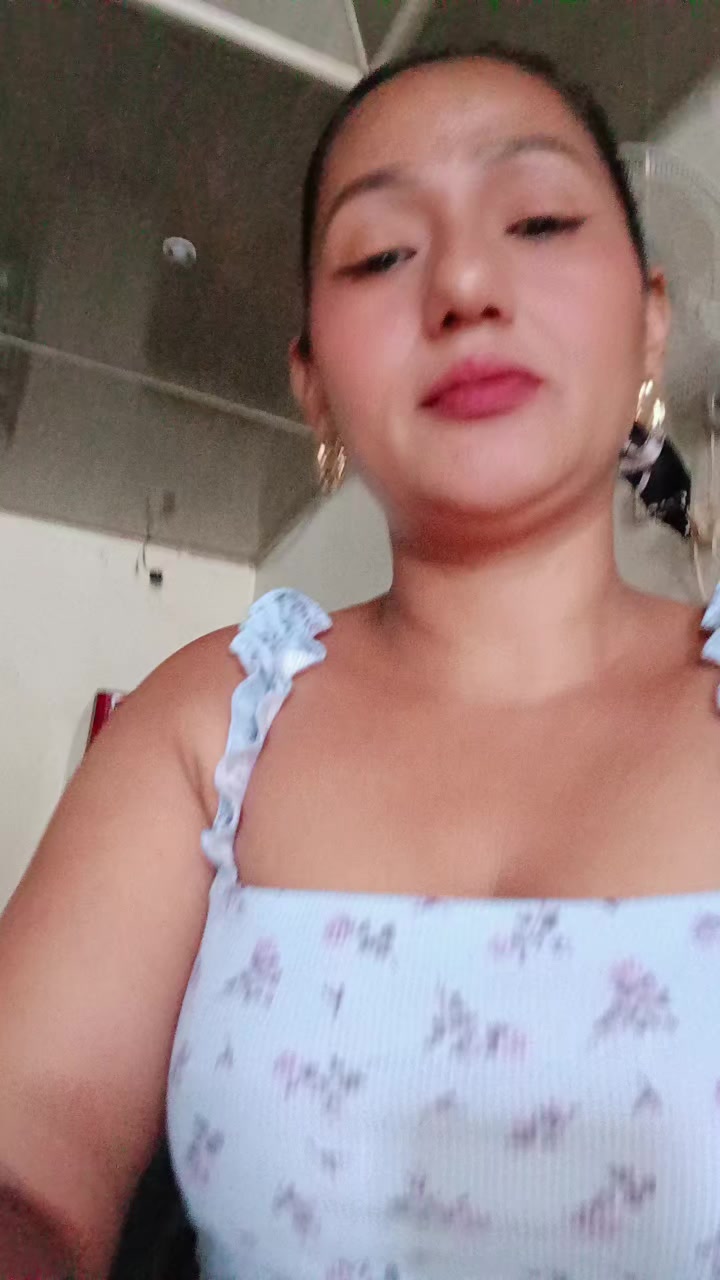 @giobaniaespinoza