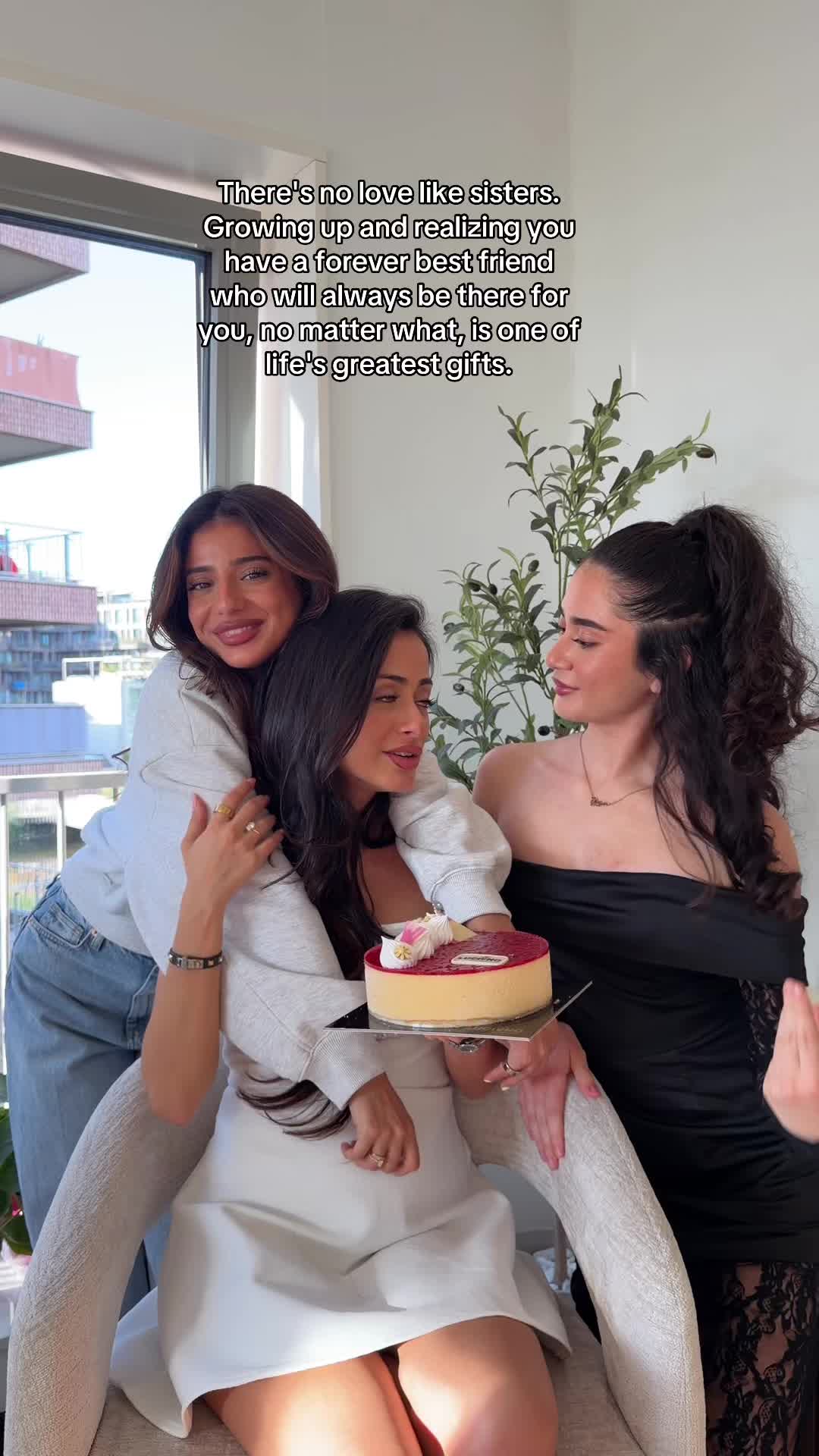 @Yalda Kar