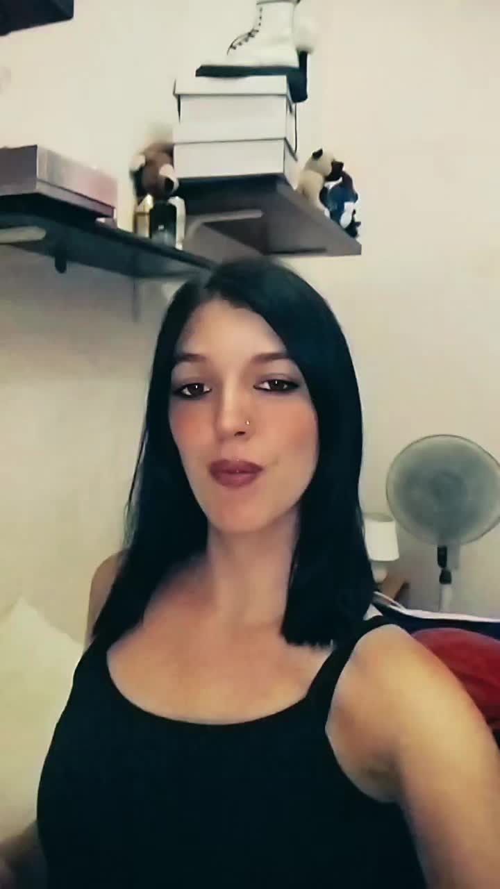 @chiaraleone