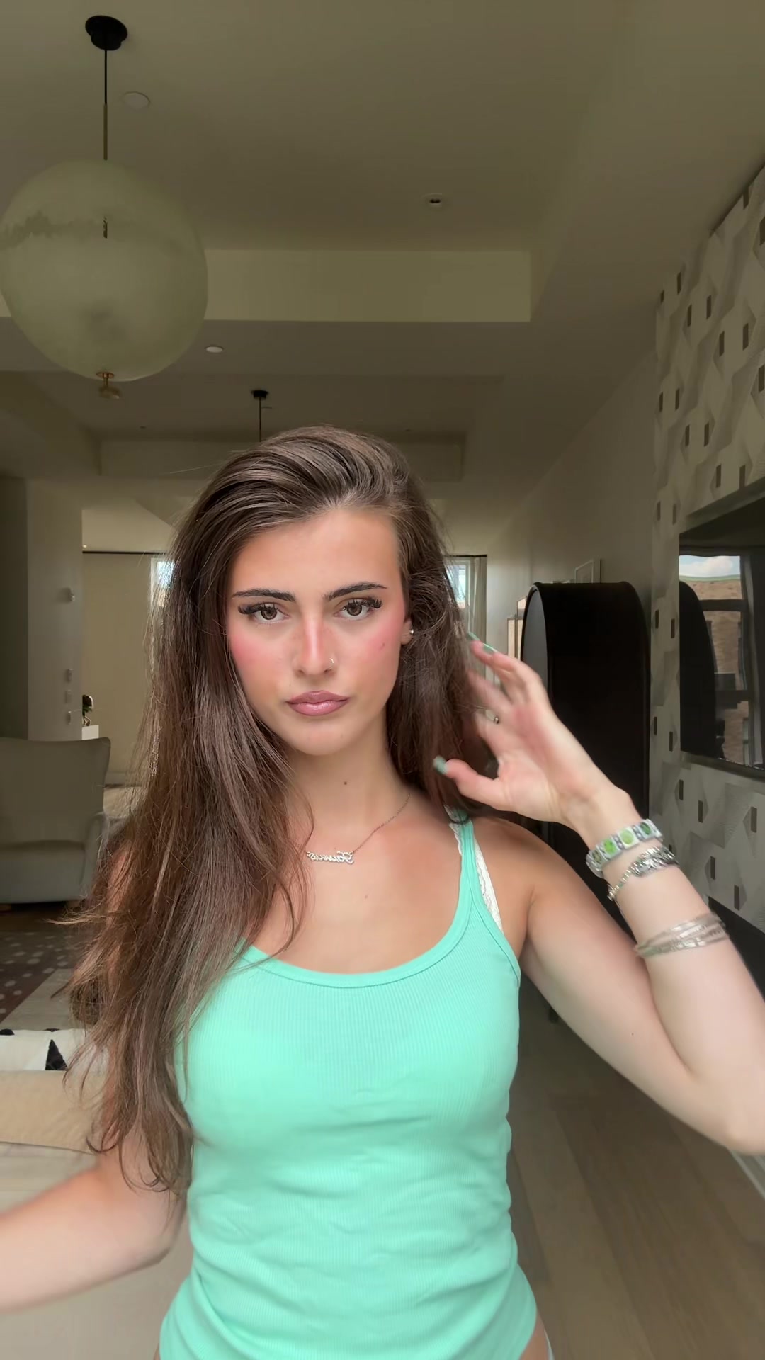 @Хлоя