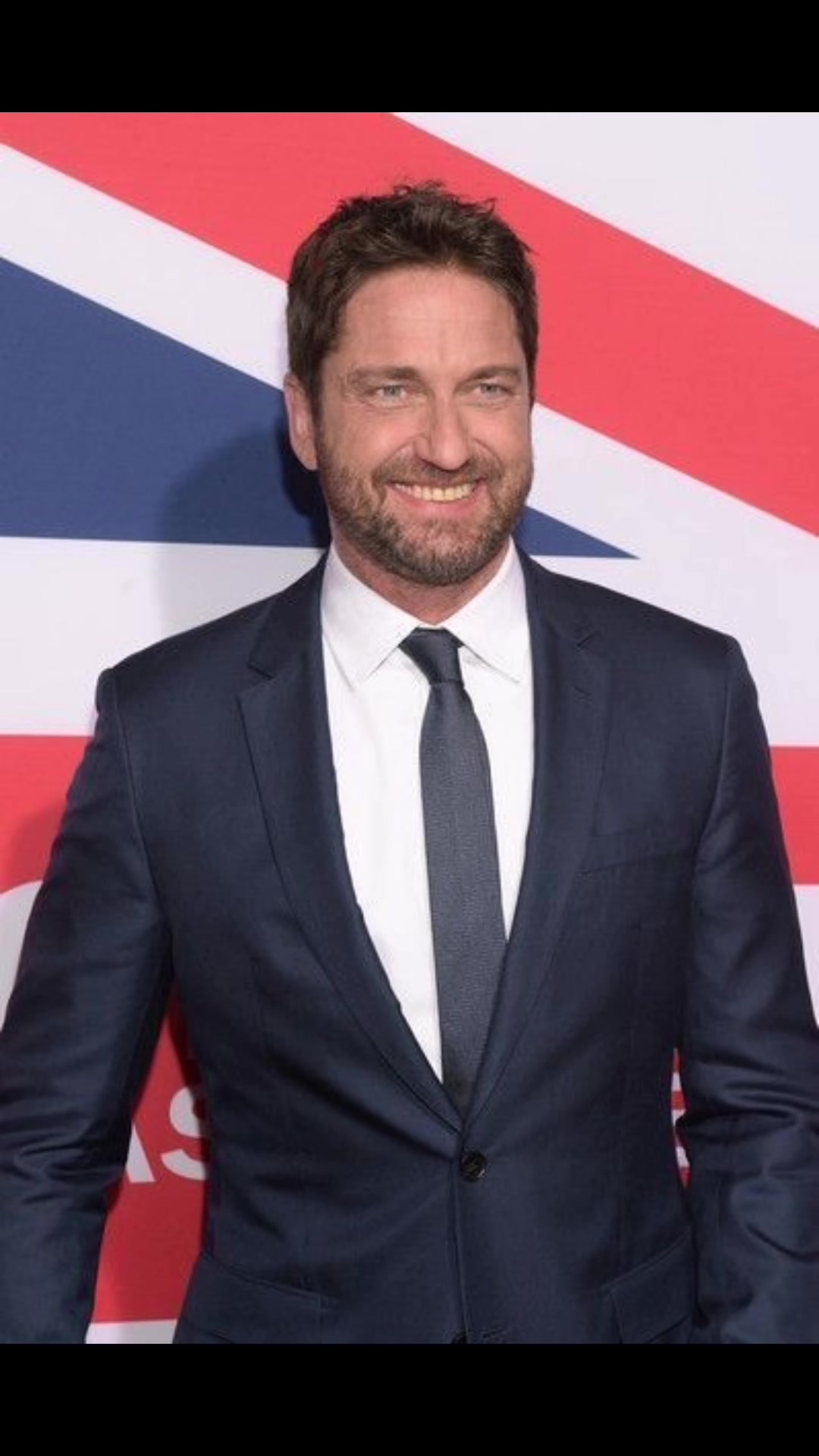 @Gerard butler