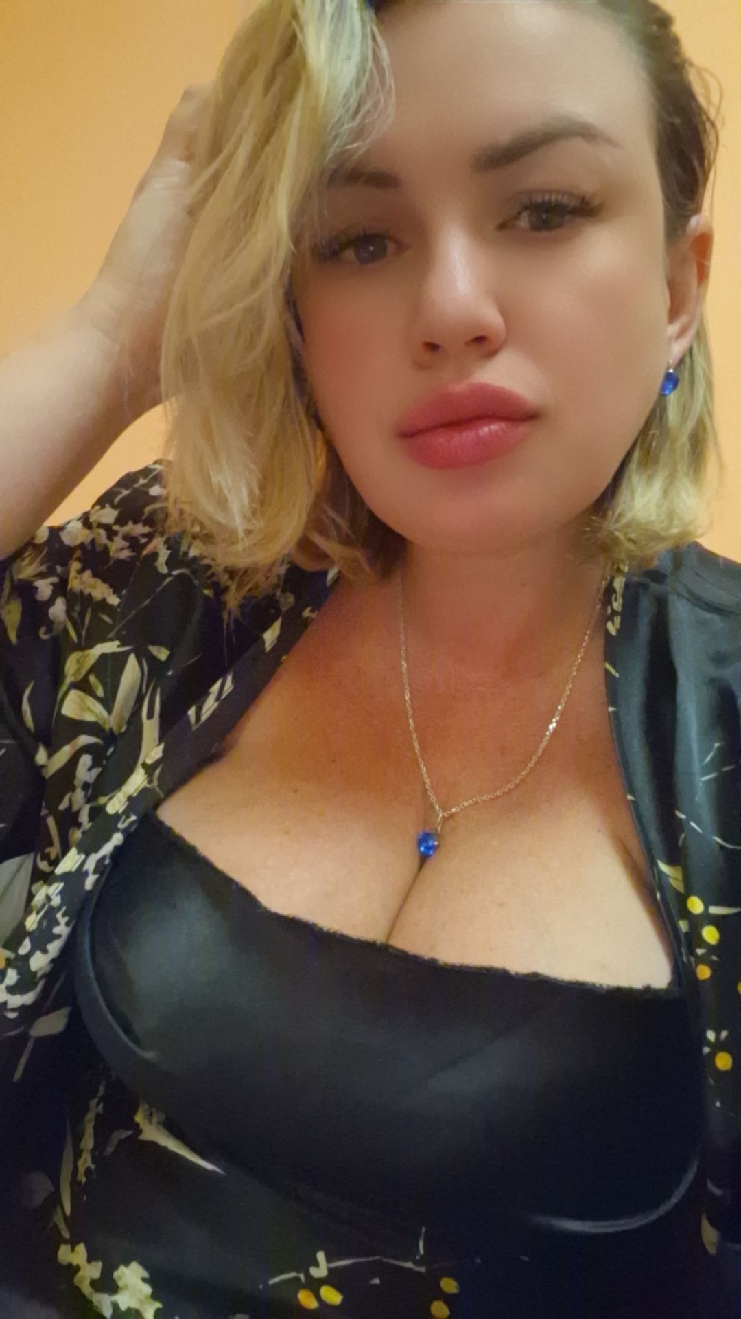 @Gorgeous woman💣