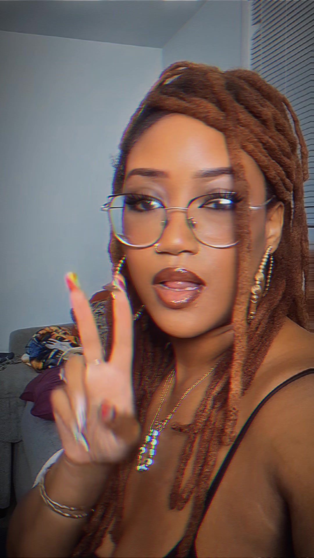 @Thee Foxx 🦊