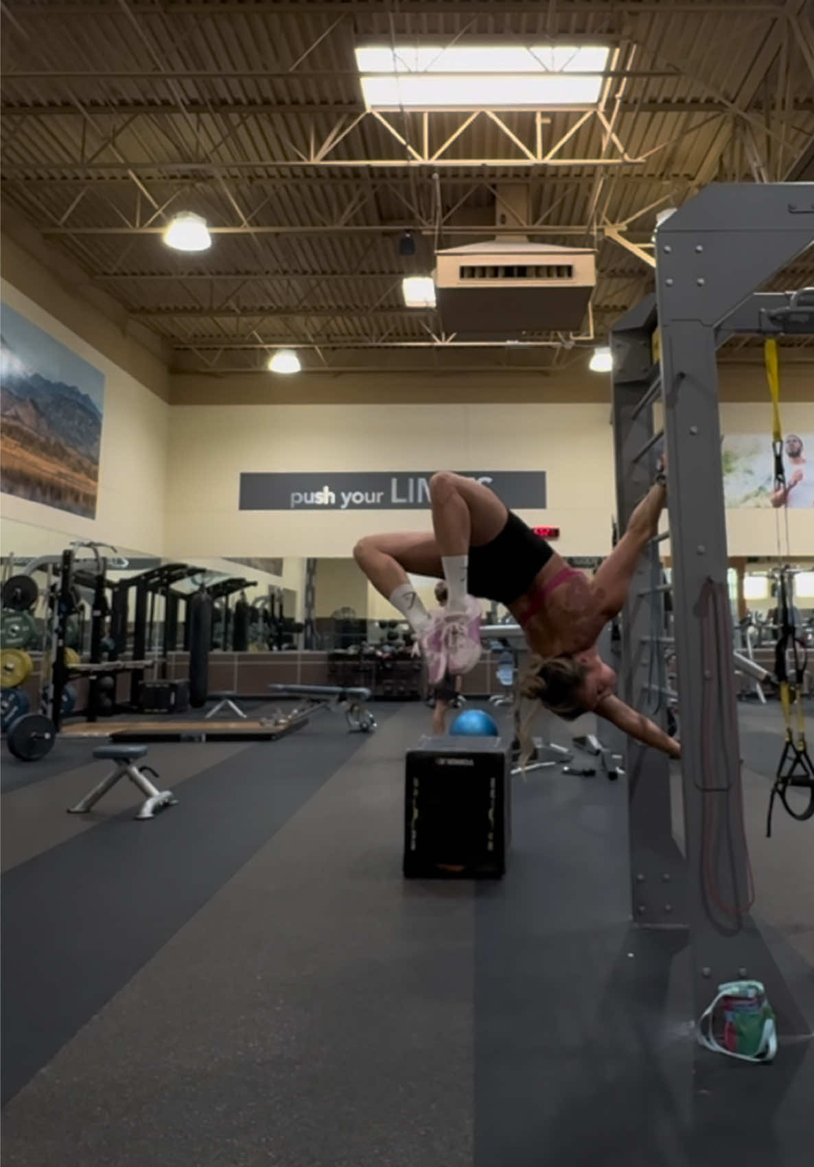 @CJ  | Calisthenics | Fitness🦋