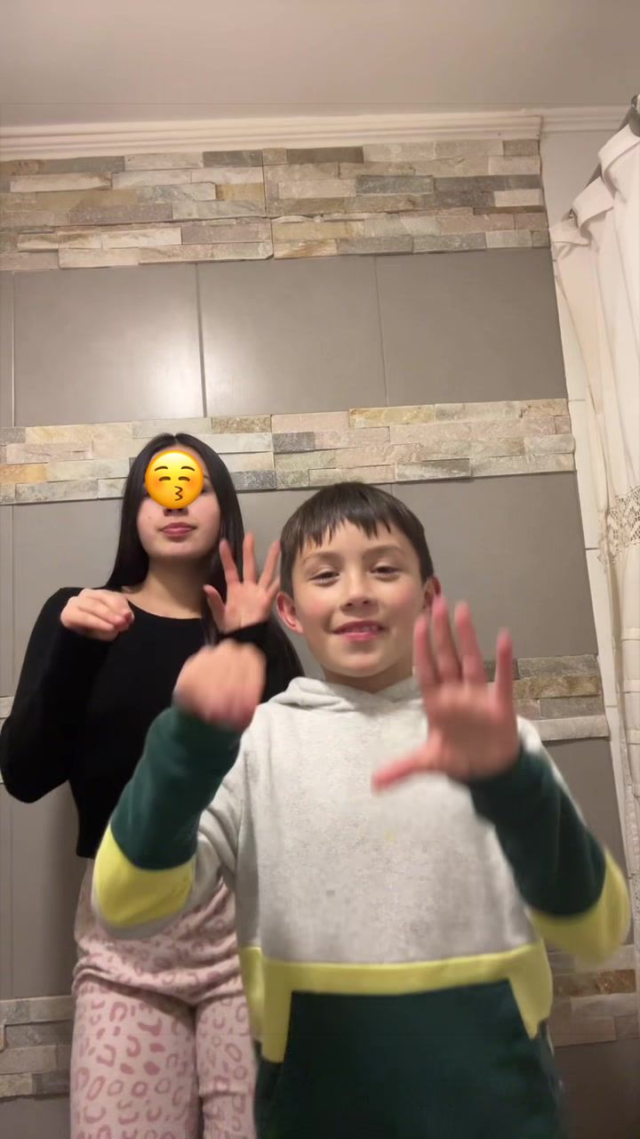 @𝓐𝓷𝓽𝓸𝓷𝓲𝓪