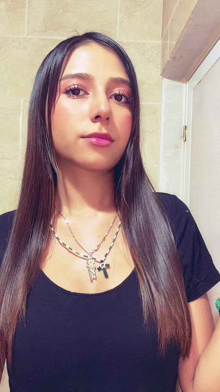 @Estefany🖤