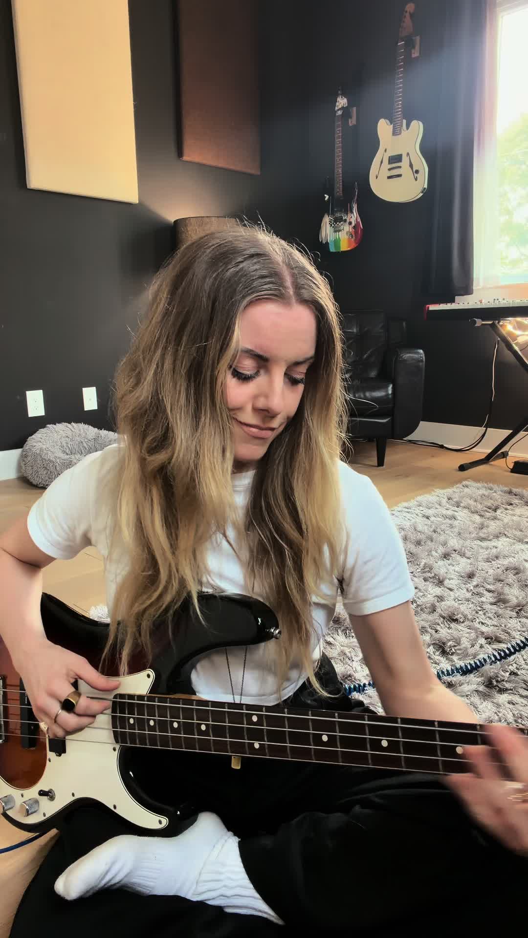 @lindsayell