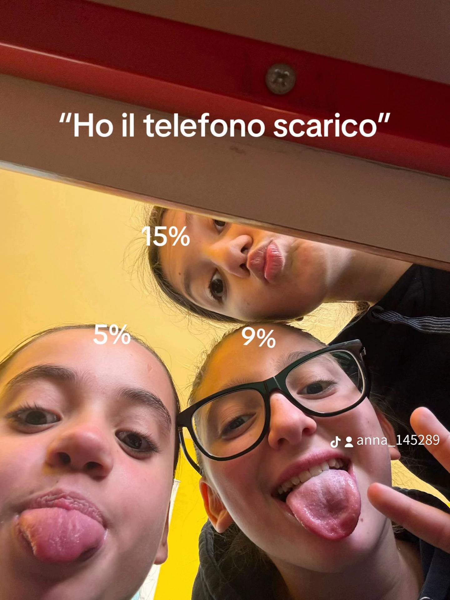@🖇️nna_Mele🖤<3