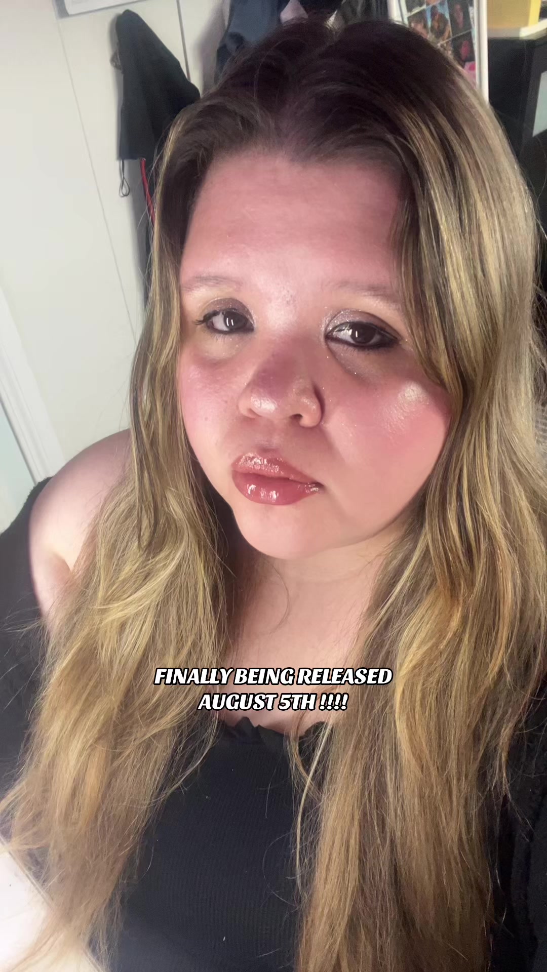 @𝘤𝘩𝘢𝘴𝘦 𝘧𝘰𝘭𝘭𝘰𝘸𝘴<3
