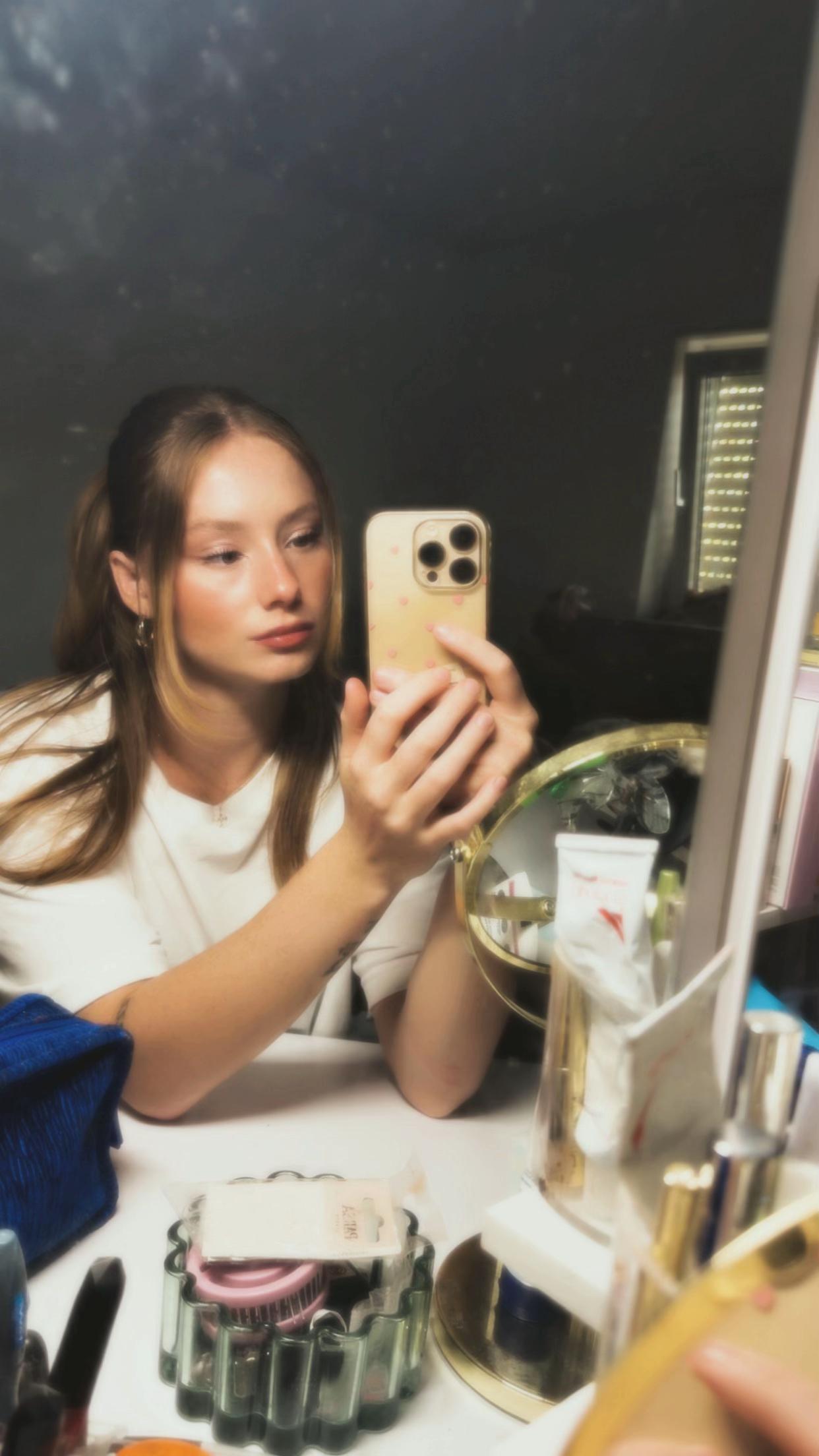 @Emilygrm
