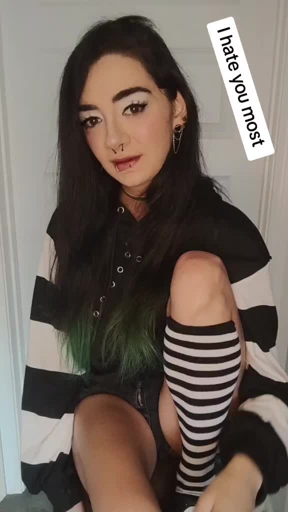 @𝕿𝖍𝖊𝕶𝖆𝖙𝖘𝕸𝖊𝖔𝖜🏳️&zwj;🌈