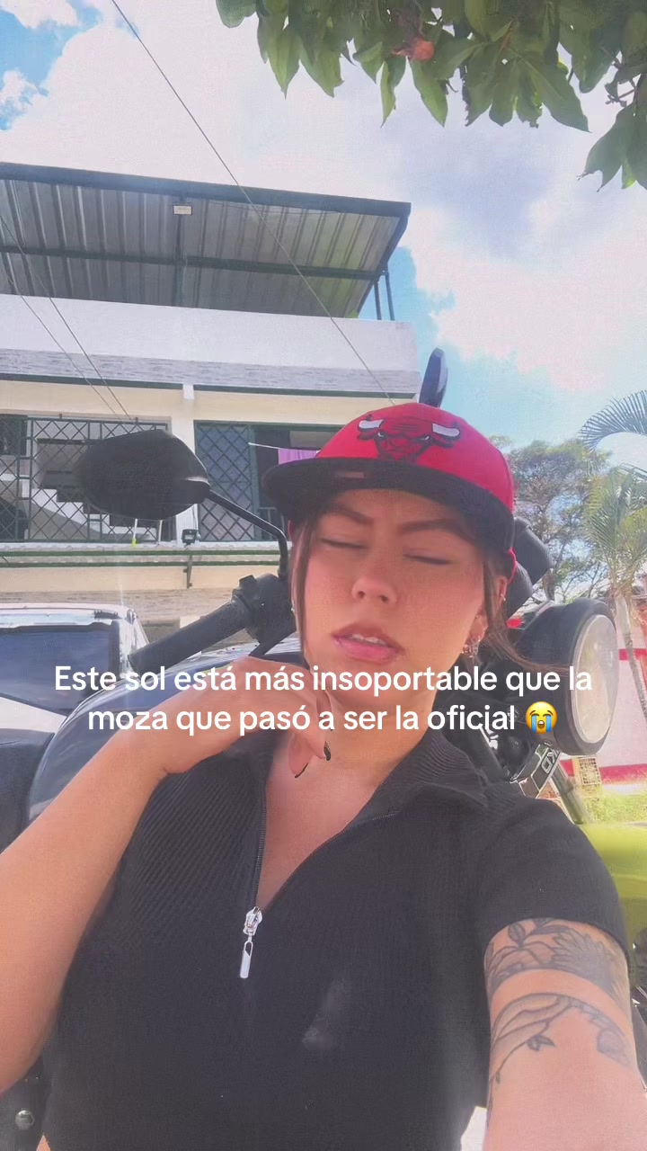 @𝐌𝐚𝐧𝐝𝐲𝐲𝐲 🧃
