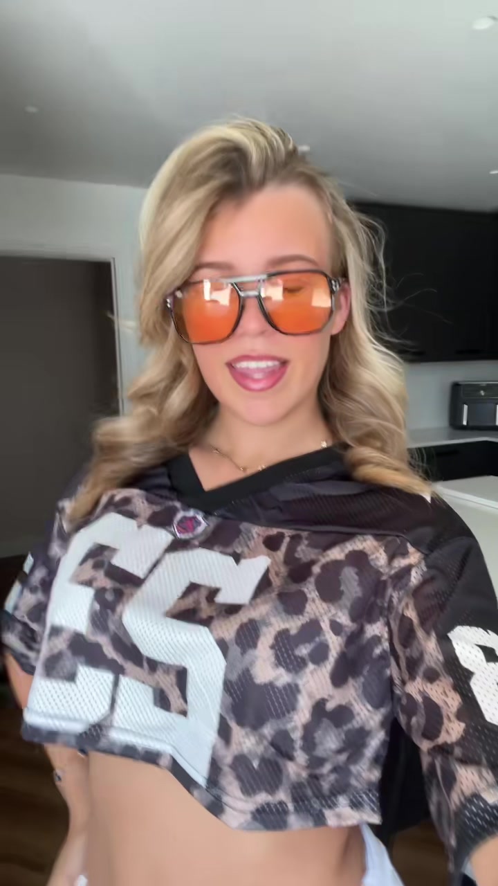 @🍒🪩🥂🐆