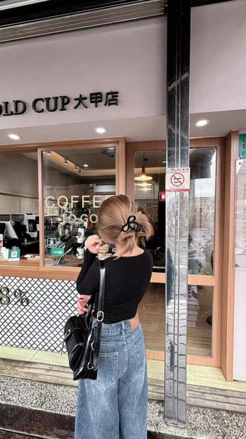 @Dek tiny🕊️