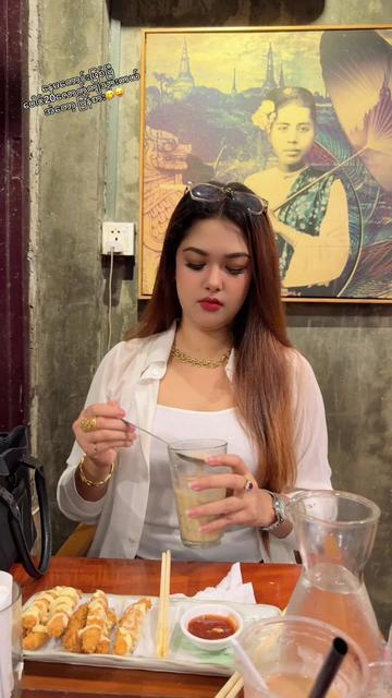 @Xhyna Khan
