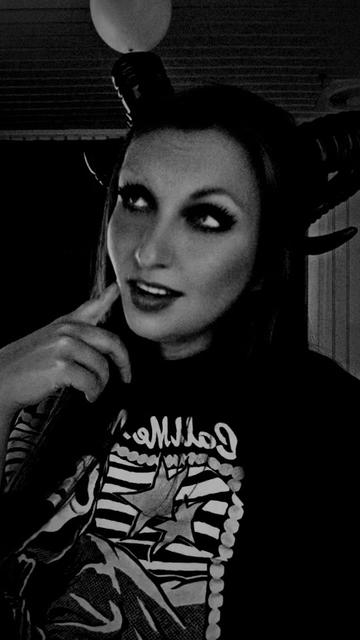 @💀𝔐𝔦𝔰𝔣𝔦𝔱 ℭ𝔥𝔢𝔯𝔯𝔶💀