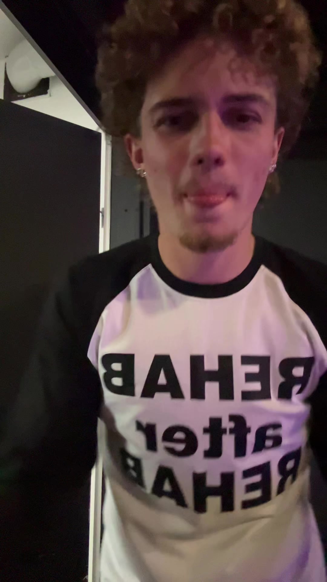 @Sqwimeee