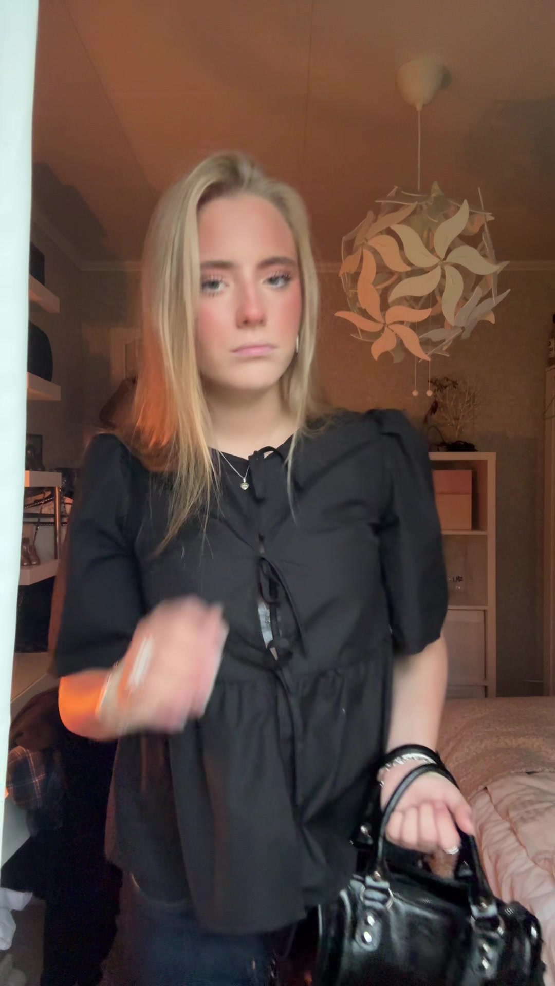 @L I N N &Eacute; A