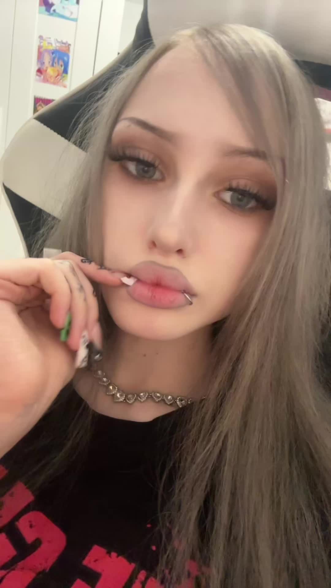 @☢️