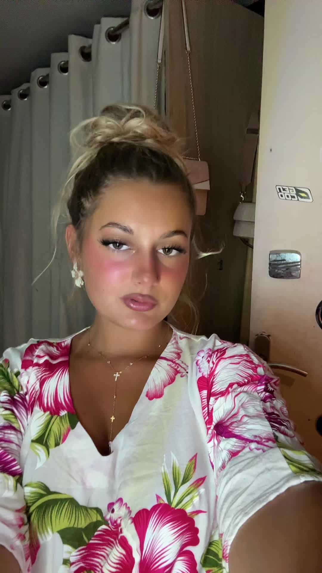 @L🐍