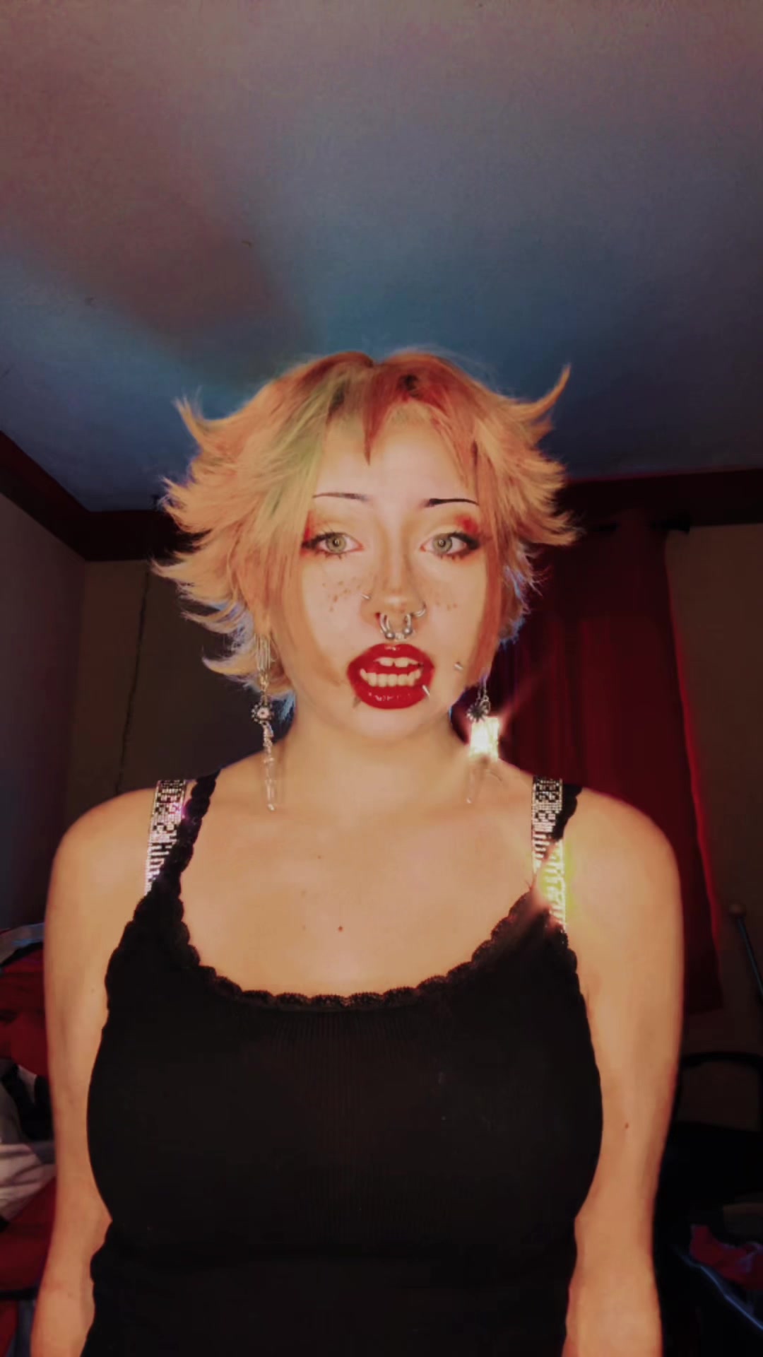 @fawna 🖤🖤🦷