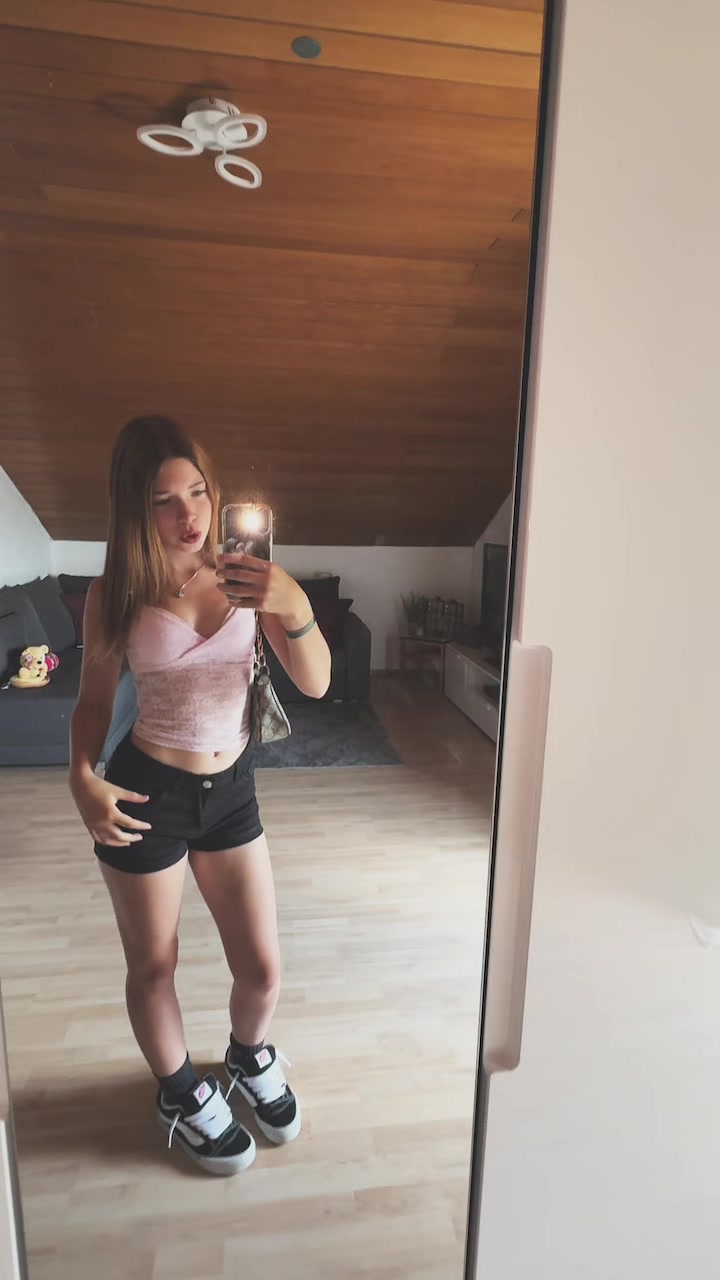 @Emilia💗