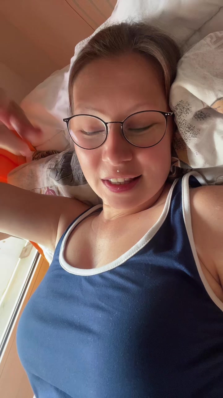 @H0n3y