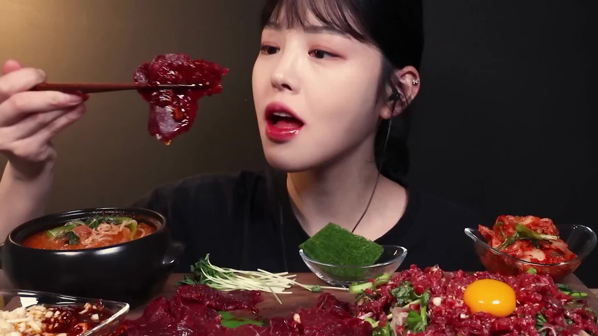 @ASMR J