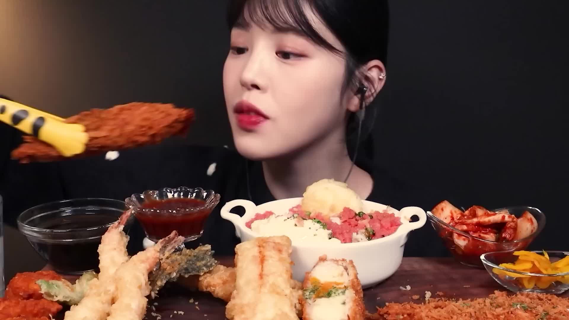 @ASMR J