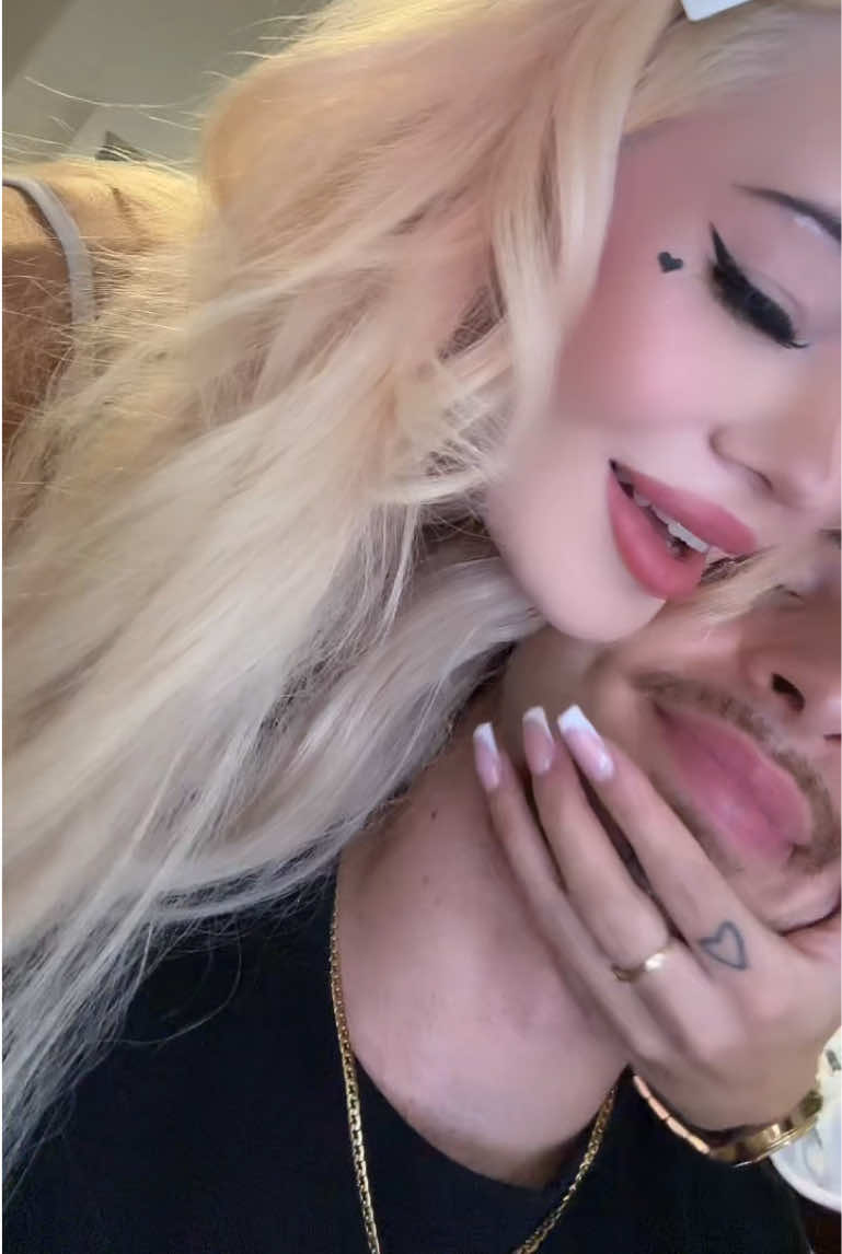 @𝒮𝒶𝓇𝒶𝒽🔥🖤ℳ𝑒𝓁𝑒𝓀